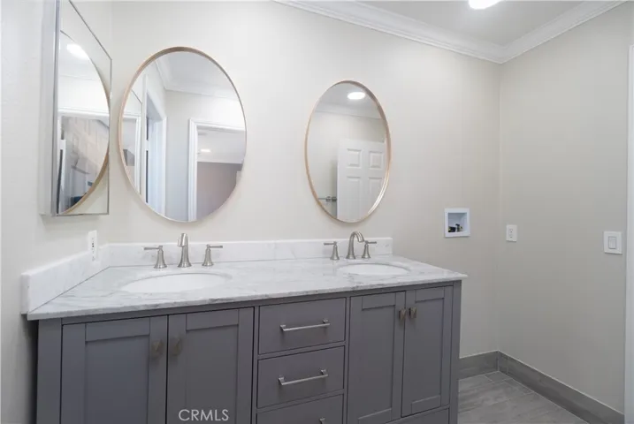 1750 Greenview, Corona, California 92878