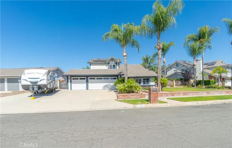 1750 Greenview, Corona, California 92878