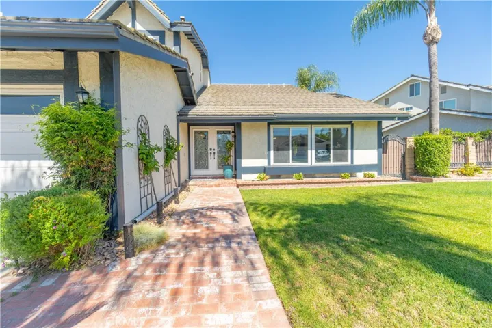 1750 Greenview, Corona, California 92878