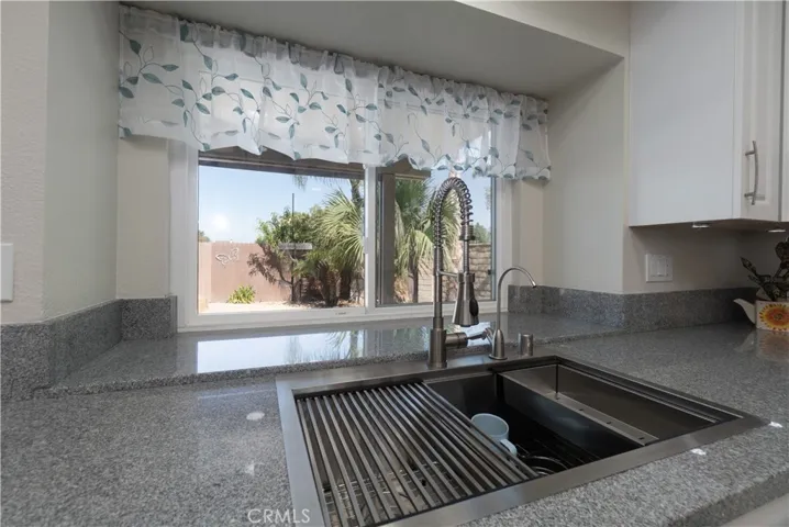 1750 Greenview, Corona, California 92878