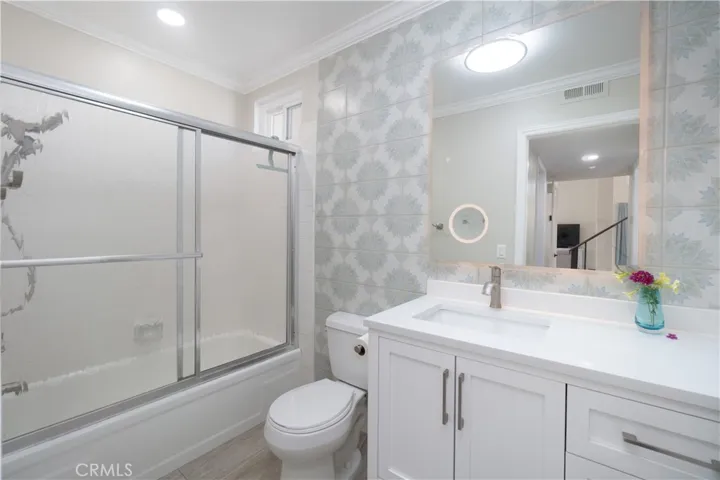 1750 Greenview, Corona, California 92878