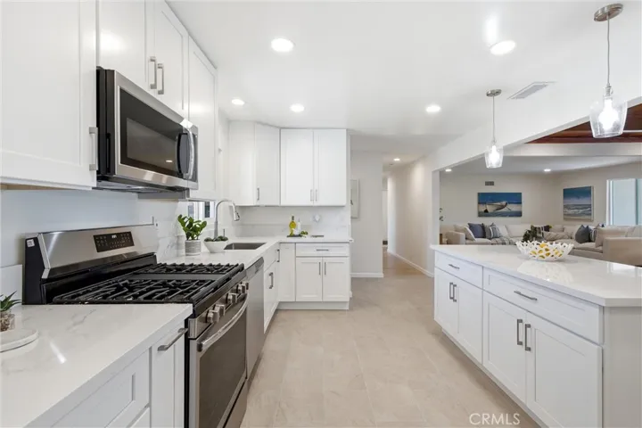 The remodeled kitchen features all new appliances, countertops/cabinets, lighting and more.
