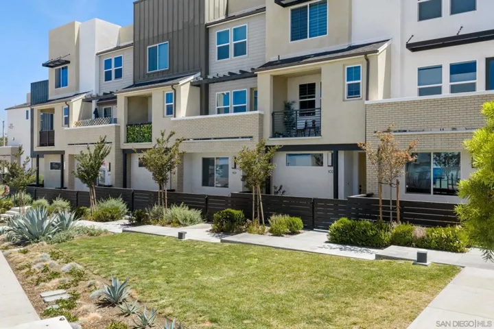 7611 University Ave. 103, La Mesa, California 91942