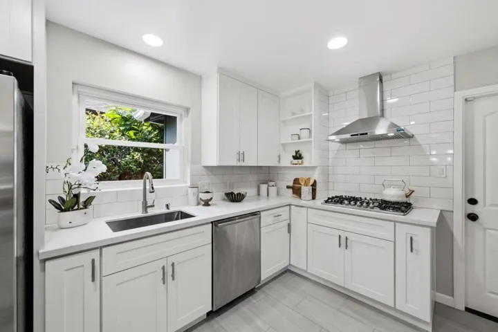 448 Emerald Avenue, San Carlos, California 94070