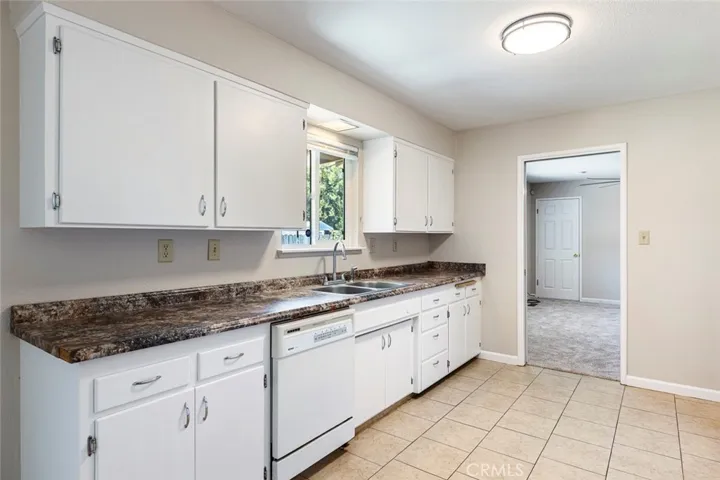 1122 Kensington Drive, Merced, California 95340