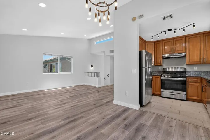 5-web-or-mls-ANG07237