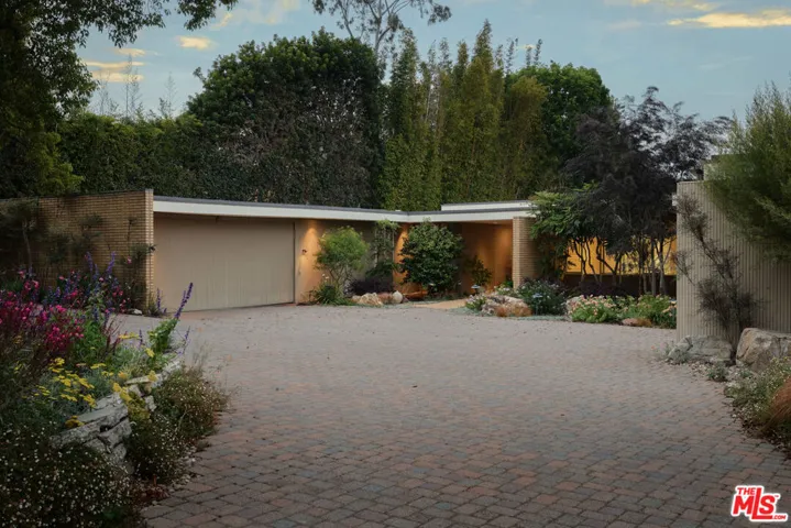 344 S Cliffwood Avenue, Los Angeles, California 90049