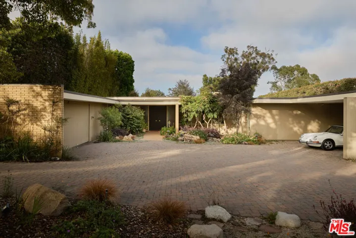 344 S Cliffwood Avenue, Los Angeles, California 90049