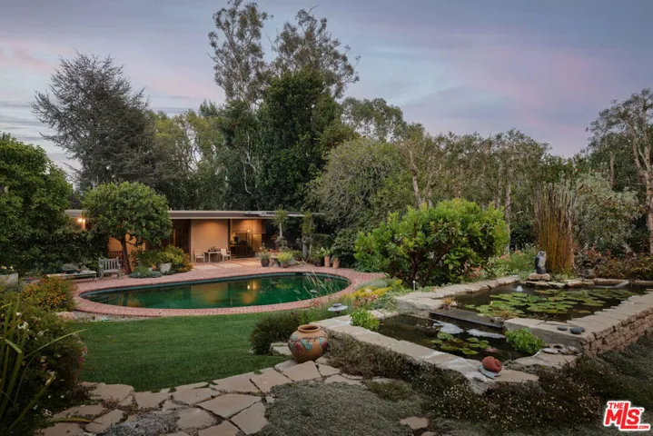 344 S Cliffwood Avenue, Los Angeles, California 90049