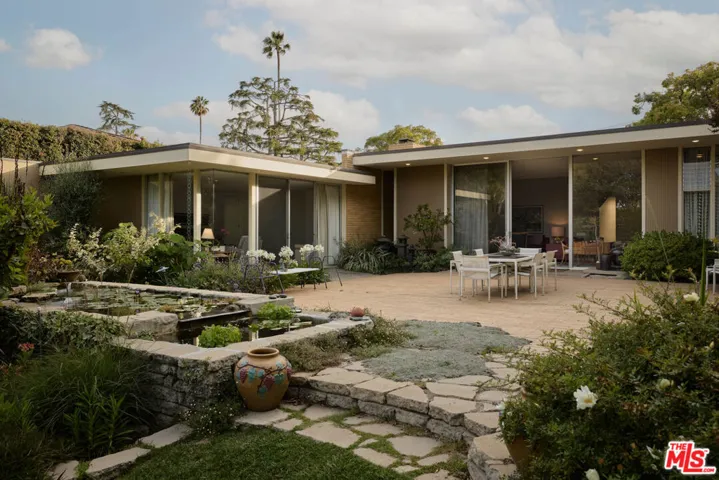 344 S Cliffwood Avenue, Los Angeles, California 90049