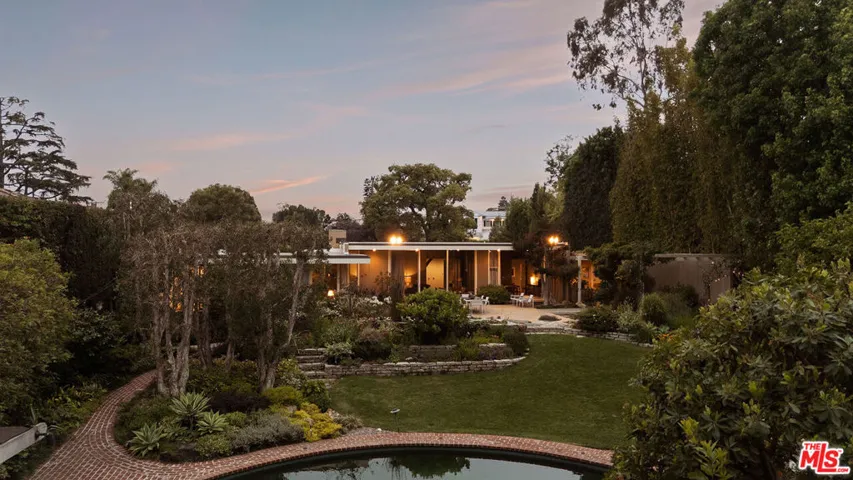 344 S Cliffwood Avenue, Los Angeles, California 90049