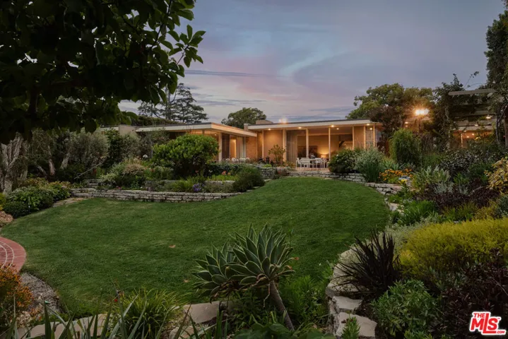344 S Cliffwood Avenue, Los Angeles, California 90049