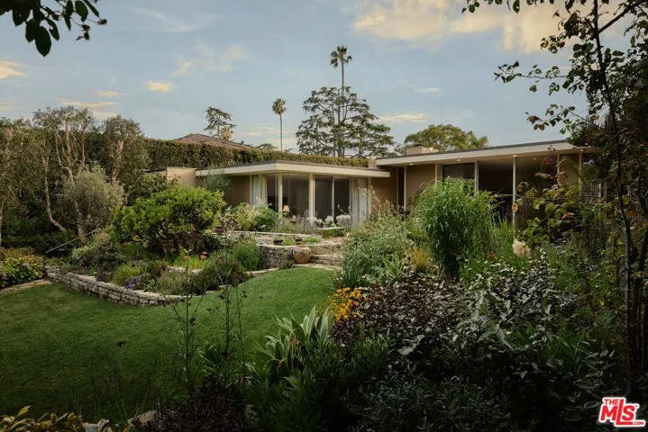 344 S Cliffwood Avenue, Los Angeles, California 90049