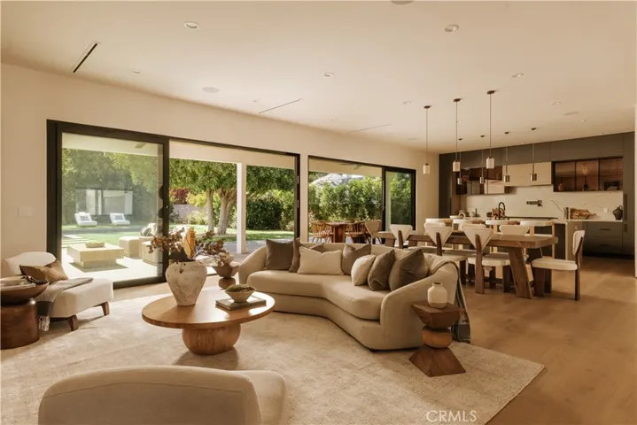 5313 Crebs Avenue, Tarzana, California 91356