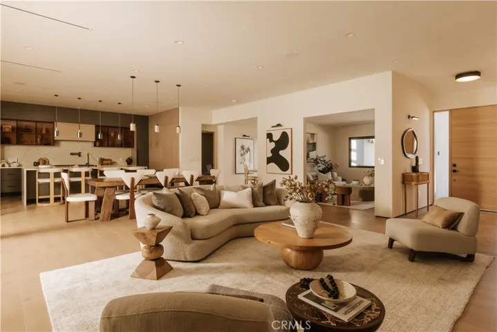 5313 Crebs Avenue, Tarzana, California 91356