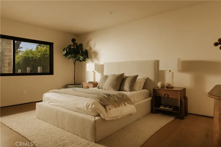 5313 Crebs Avenue, Tarzana, California 91356