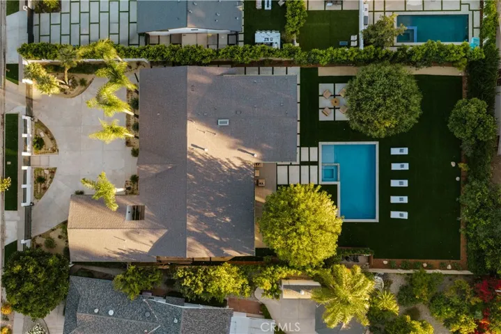 5313 Crebs Avenue, Tarzana, California 91356