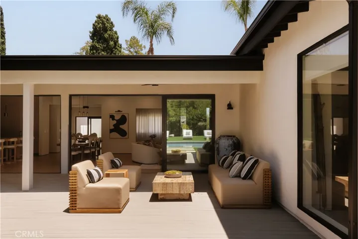 5313 Crebs Avenue, Tarzana, California 91356