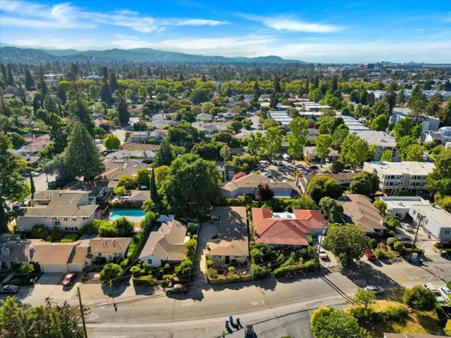 124 Oakwood Drive, Redwood City, California 94061