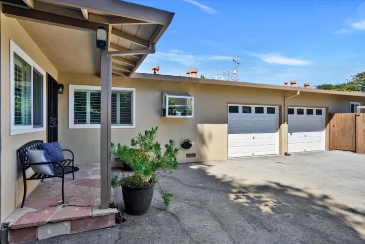 124 Oakwood Drive, Redwood City, California 94061