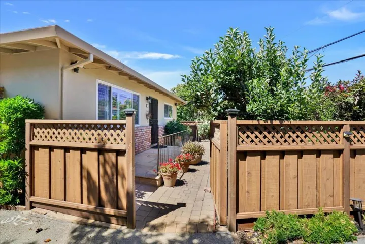 124 Oakwood Drive, Redwood City, California 94061