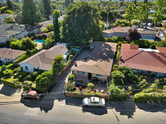 124 Oakwood Drive, Redwood City, California 94061