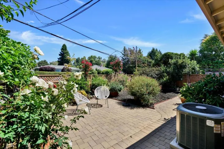124 Oakwood Drive, Redwood City, California 94061