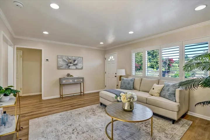 124 Oakwood Drive, Redwood City, California 94061