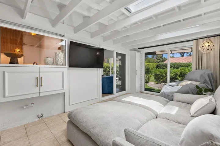 7057 Estrella De Mar Road, Carlsbad, California 92009