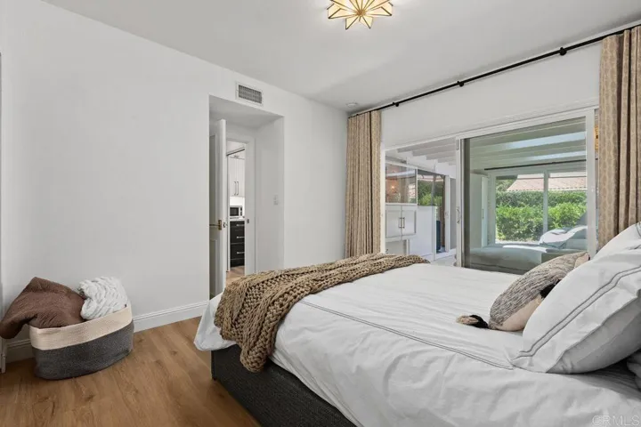7057 Estrella De Mar Road, Carlsbad, California 92009
