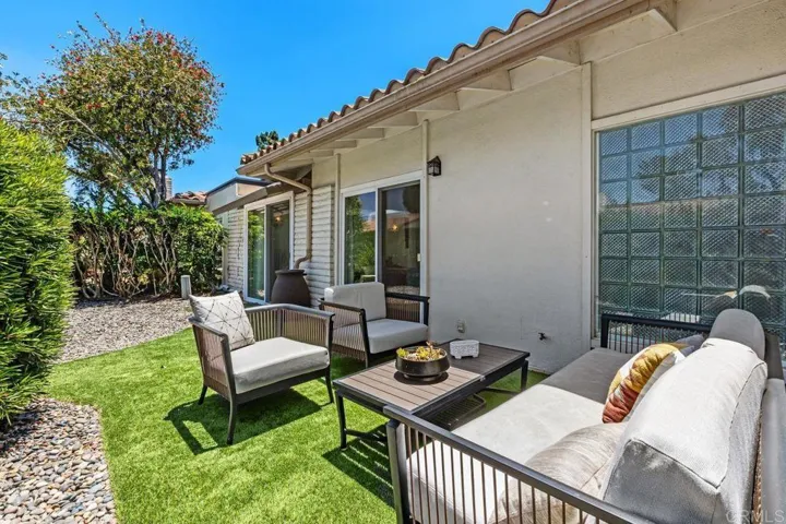 7057 Estrella De Mar Road, Carlsbad, California 92009