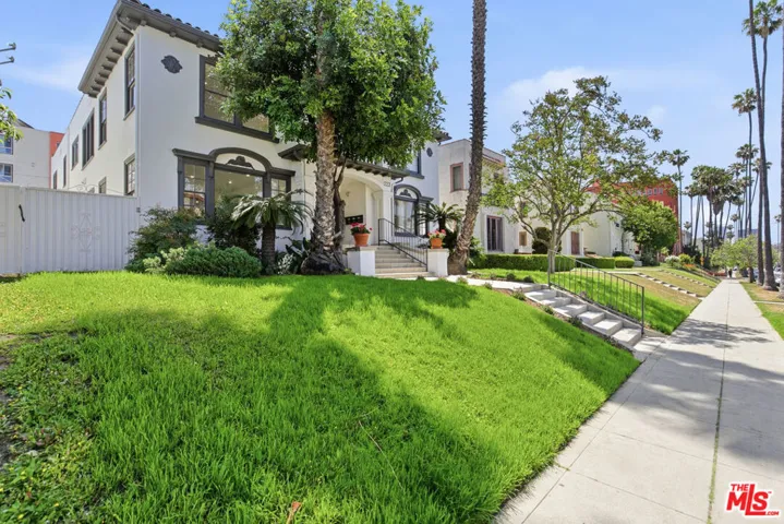 224 1/2 N New Hampshire Avenue, Los Angeles, California 90004