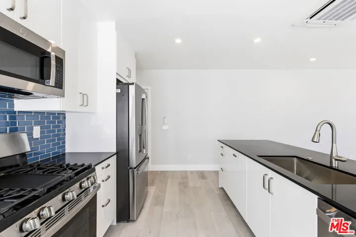 224 1/2 N New Hampshire Avenue, Los Angeles, California 90004