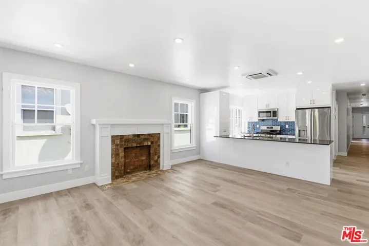 224 1/2 N New Hampshire Avenue, Los Angeles, California 90004