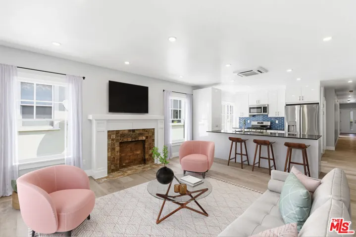 224 1/2 N New Hampshire Avenue, Los Angeles, California 90004