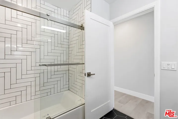 224 1/2 N New Hampshire Avenue, Los Angeles, California 90004
