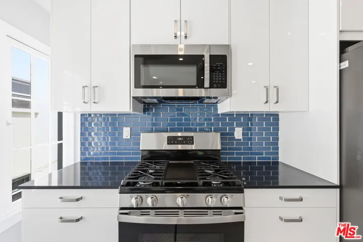224 1/2 N New Hampshire Avenue, Los Angeles, California 90004