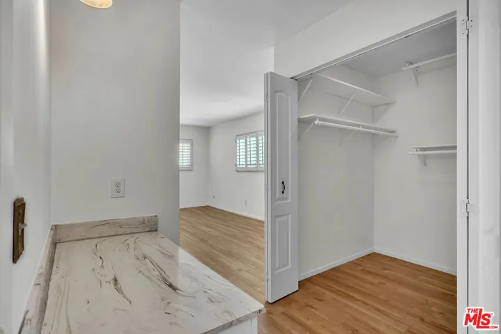 620 N Kenwood Street 209, Glendale, California 91206