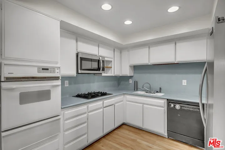 620 N Kenwood Street 209, Glendale, California 91206