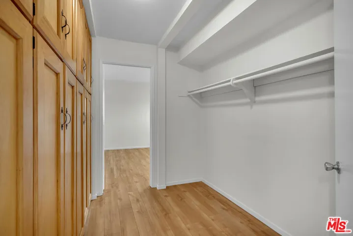 620 N Kenwood Street 209, Glendale, California 91206