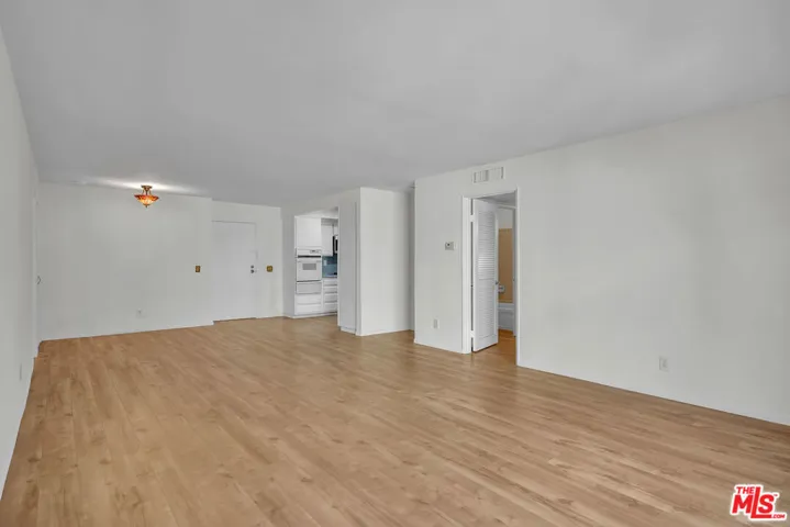 620 N Kenwood Street 209, Glendale, California 91206