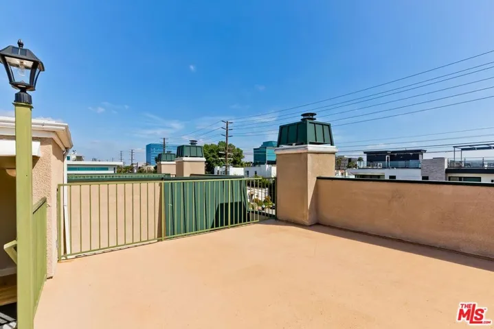 Rooftop Deck