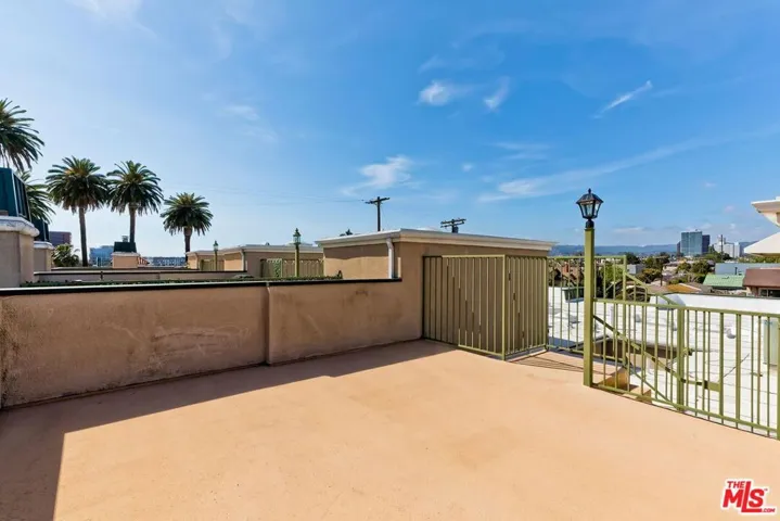 Rooftop Deck