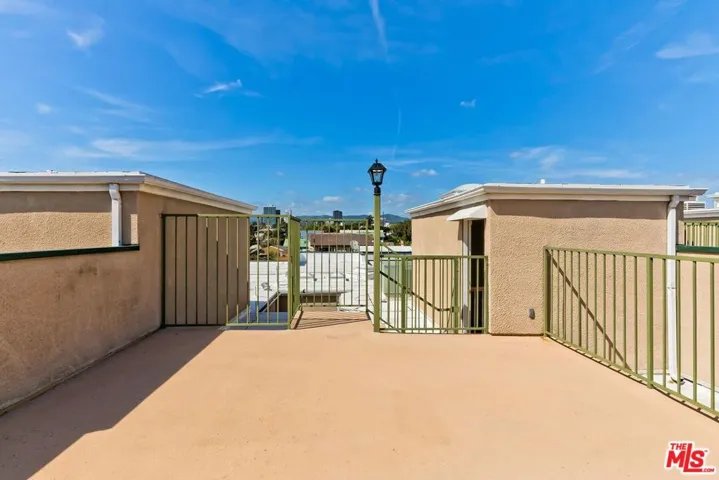 Rooftop Deck