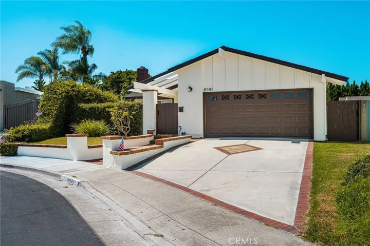 6592 Kilda Circle, Huntington Beach, California 92647