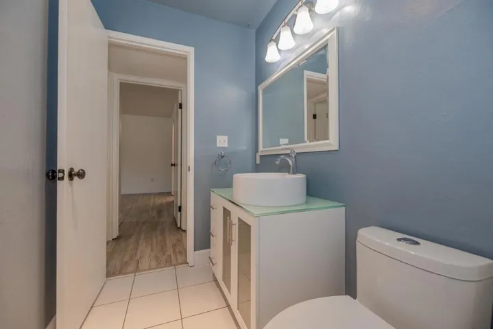 276 Tradewinds Drive 7, San Jose, California 95123