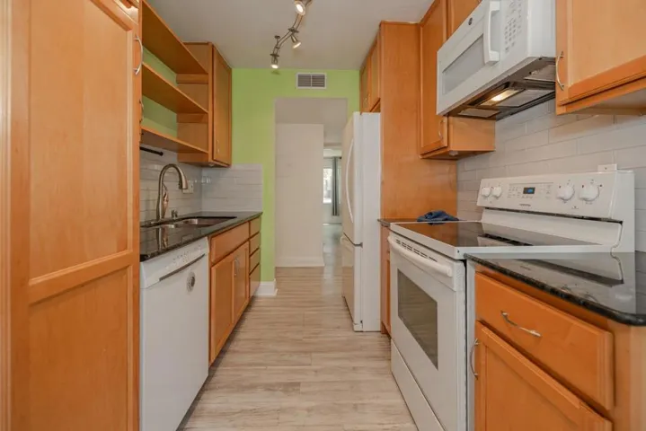 276 Tradewinds Drive 7, San Jose, California 95123