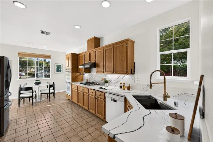 232 Overlook Terrace, Hercules, California 94547