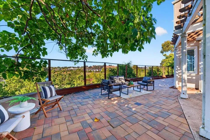 232 Overlook Terrace, Hercules, California 94547