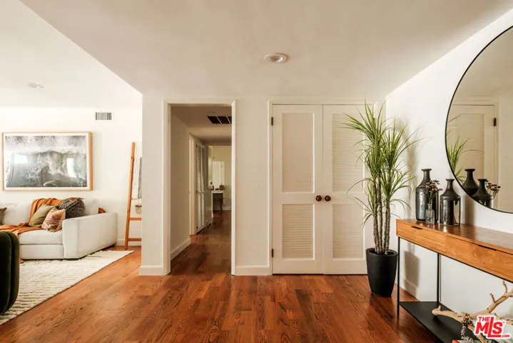 4350 Via Dolce 107, Los Angeles, California 90292